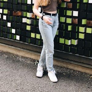 American eagle mom jeans